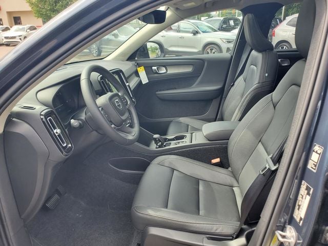 2026 Volvo XC40 B5 Core