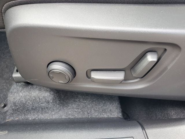 2026 Volvo XC40 B5 Core