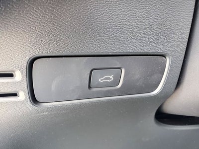 2026 Volvo XC40 B5 Core
