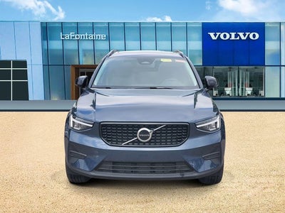 2026 Volvo XC40 B5 Core