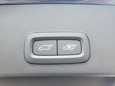 2026 Volvo XC40 B5 Core