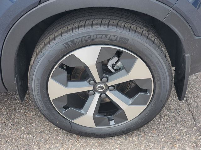 2026 Volvo XC40 B5 Core