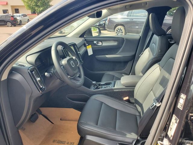 2026 Volvo XC40 B5 Core