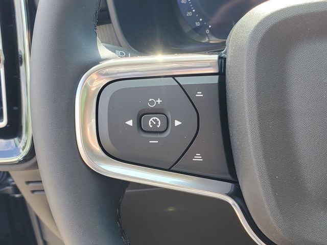 2026 Volvo XC40 B5 Core