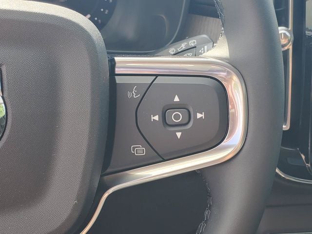 2026 Volvo XC40 B5 Core