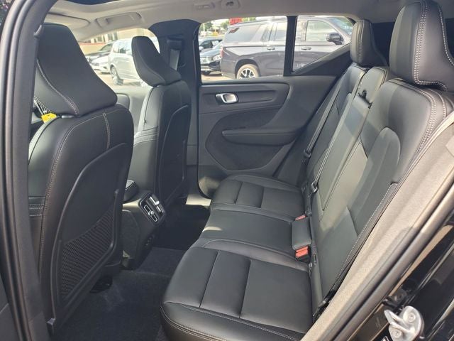 2026 Volvo XC40 B5 Core