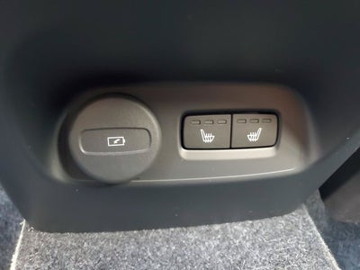 2026 Volvo XC40 B5 Core