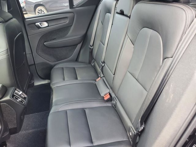 2026 Volvo XC40 B5 Core