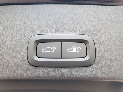 2026 Volvo XC40 B5 Core