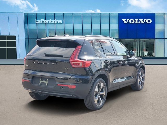 2026 Volvo XC40 B5 Core