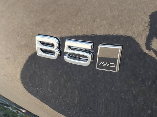 2026 Volvo XC40 B5 Core