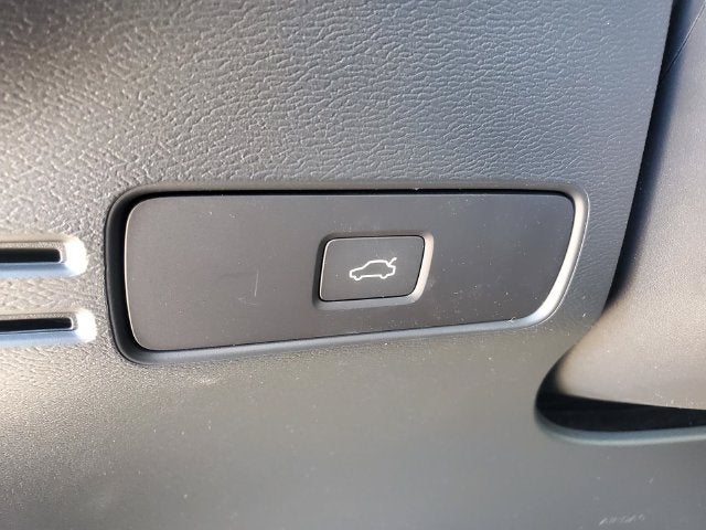 2026 Volvo XC40 B5 Core