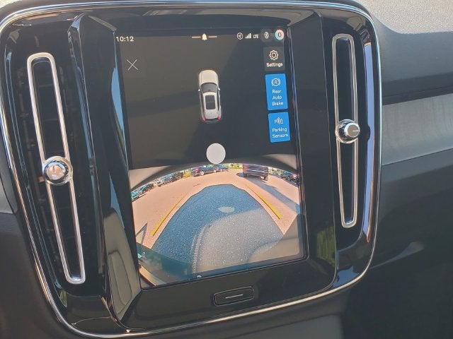 2026 Volvo XC40 B5 Core