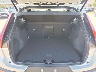 2026 Volvo XC40 B5 Core
