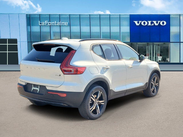 2026 Volvo XC40 B5 Core
