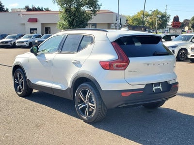 2026 Volvo XC40 B5 Core