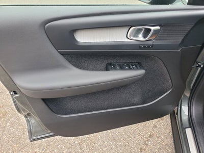 2026 Volvo XC40 B5 Core