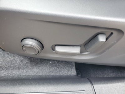 2026 Volvo XC40 B5 Core