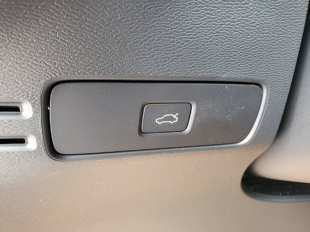 2026 Volvo XC40 B5 Core
