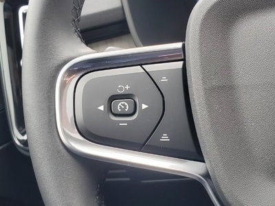 2026 Volvo XC40 B5 Core