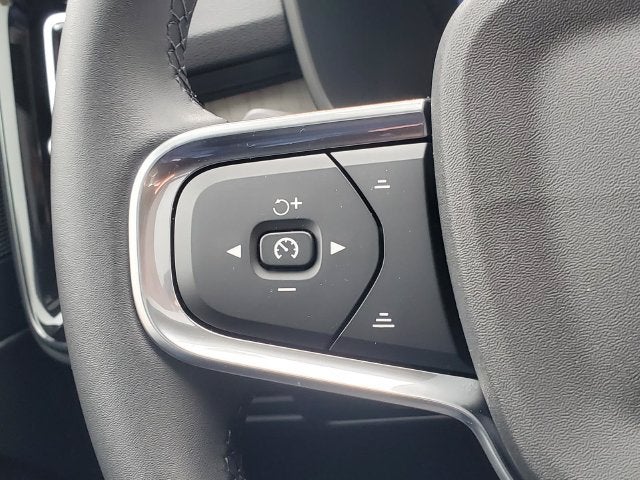 2026 Volvo XC40 B5 Core