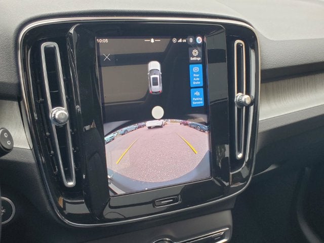 2026 Volvo XC40 B5 Core