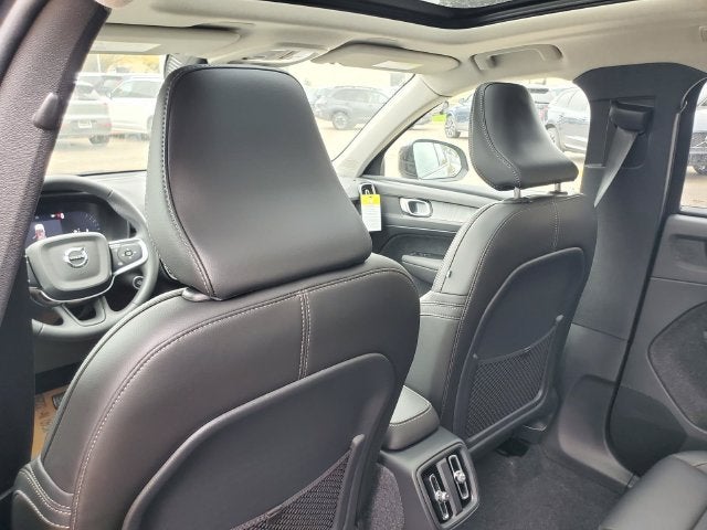 2026 Volvo XC40 B5 Core