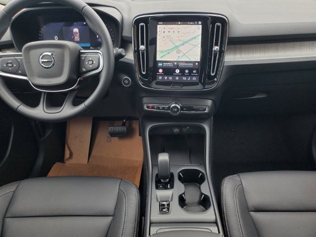 2026 Volvo XC40 B5 Core