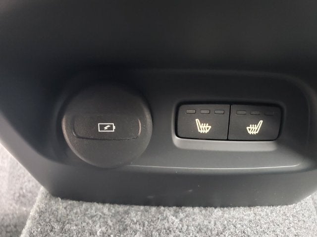 2026 Volvo XC40 B5 Core