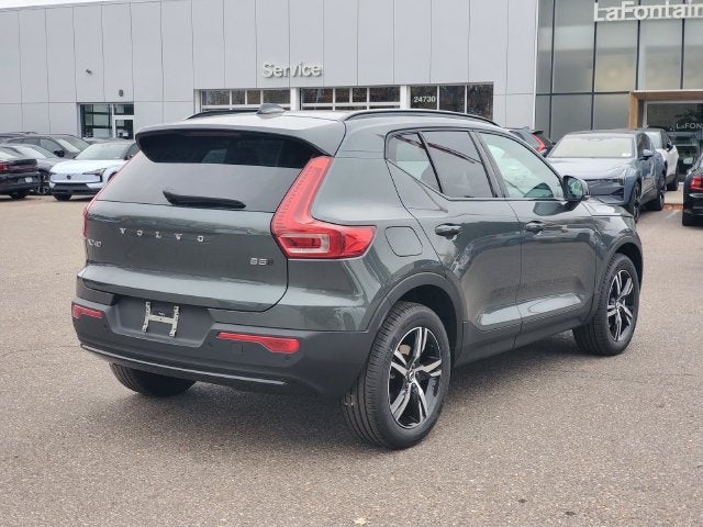 2026 Volvo XC40 B5 Core