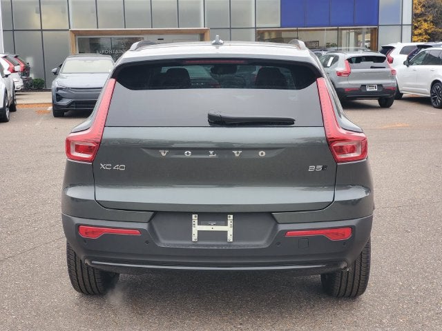 2026 Volvo XC40 B5 Core