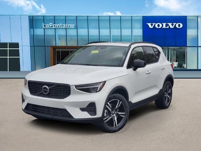 2026 Volvo XC40 B5 Core