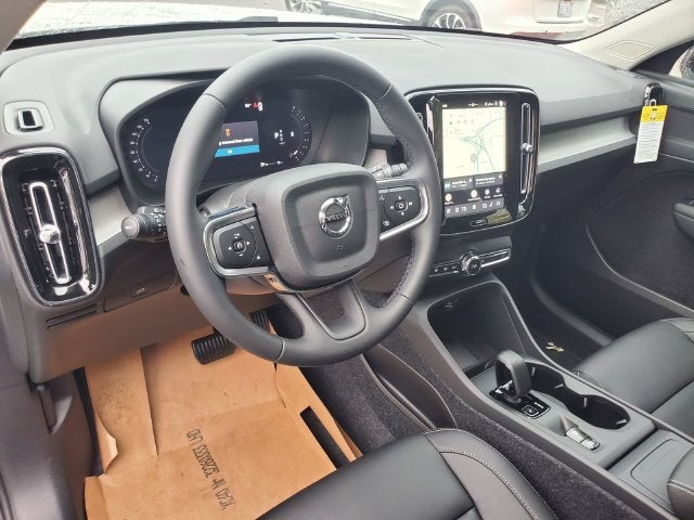 2026 Volvo XC40 B5 Core
