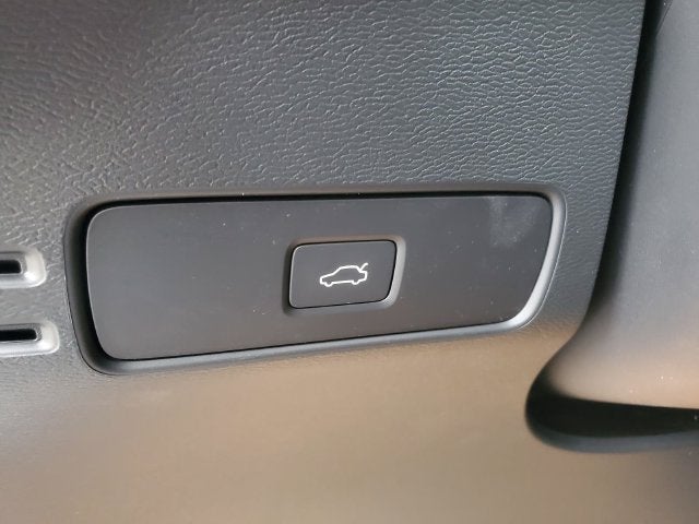 2026 Volvo XC40 B5 Core