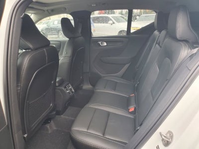 2026 Volvo XC40 B5 Core