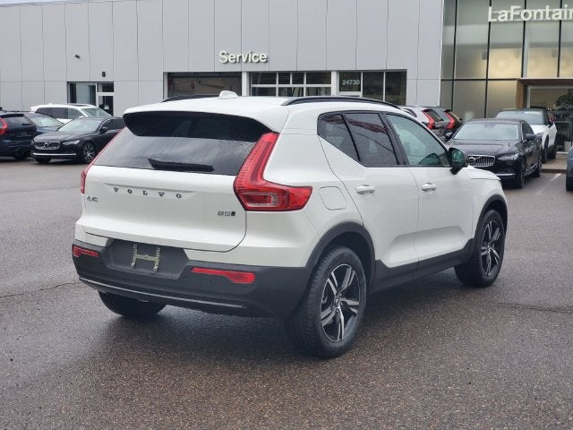 2026 Volvo XC40 B5 Core