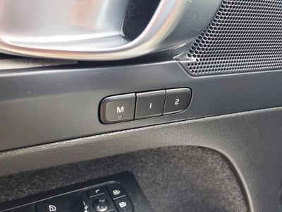 2024 Volvo XC40 B5 Core