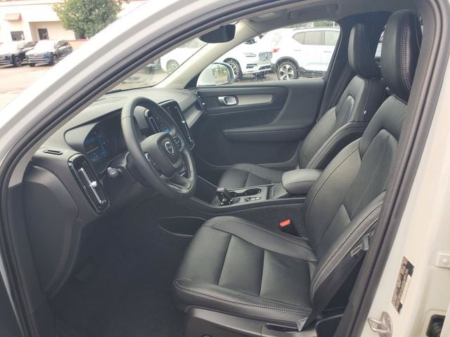 2024 Volvo XC40 B5 Core