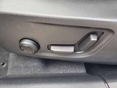 2024 Volvo XC40 B5 Core