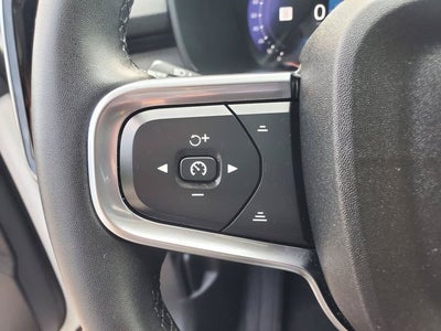 2024 Volvo XC40 B5 Core