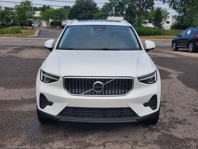 2024 Volvo XC40 B5 Core