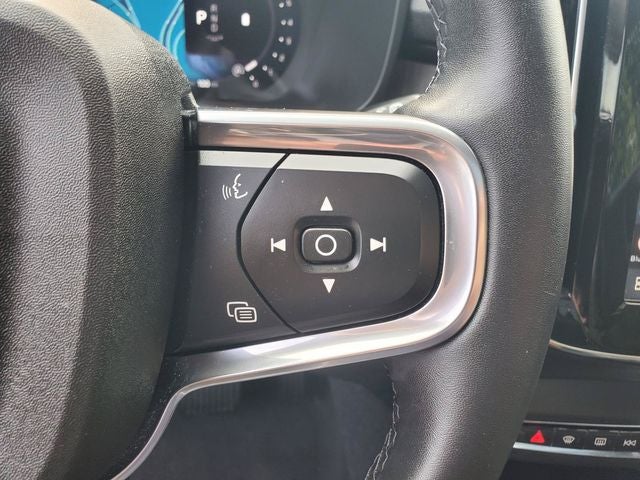 2024 Volvo XC40 B5 Core