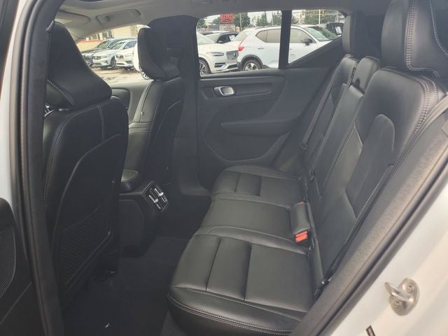 2024 Volvo XC40 B5 Core