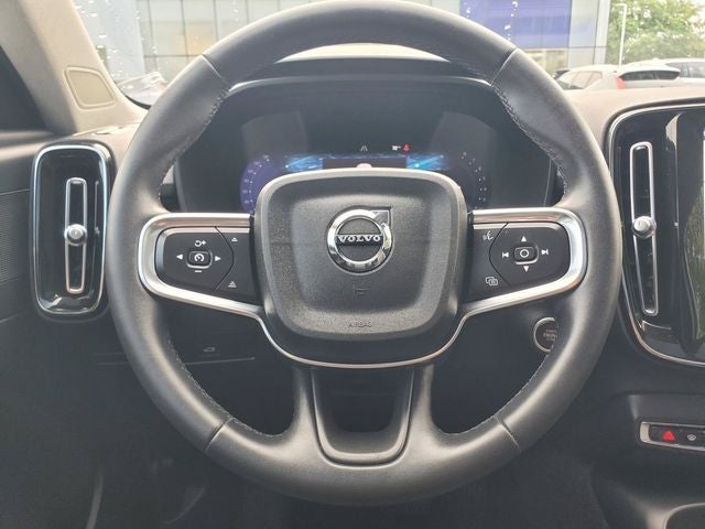 2024 Volvo XC40 B5 Core