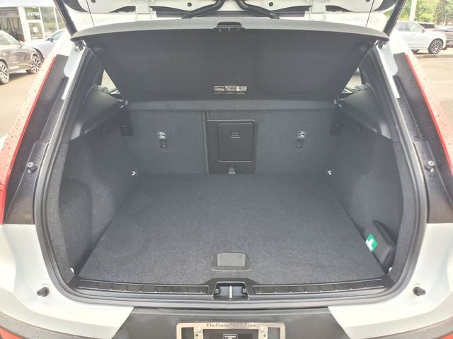 2024 Volvo XC40 B5 Core