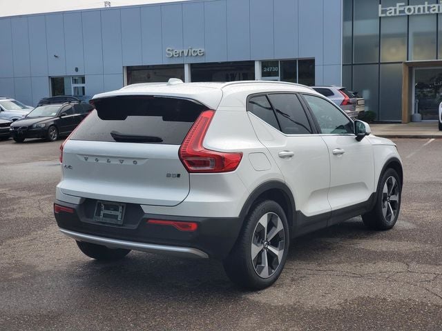 2024 Volvo XC40 B5 Core