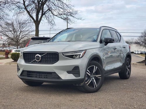 2026 Volvo XC40 B5 Core
