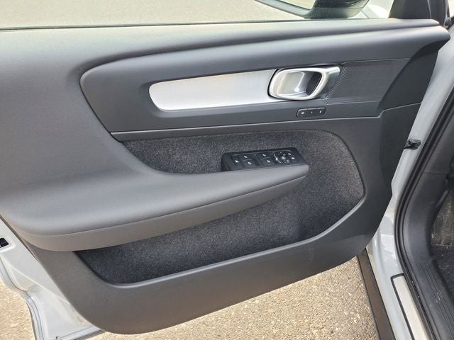 2026 Volvo XC40 B5 Core