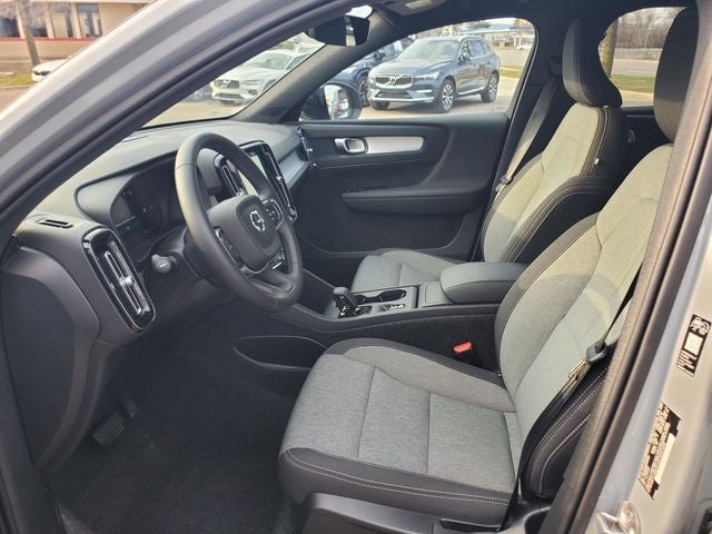 2026 Volvo XC40 B5 Core