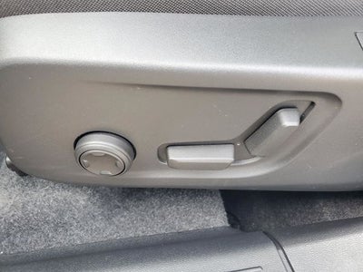 2026 Volvo XC40 B5 Core